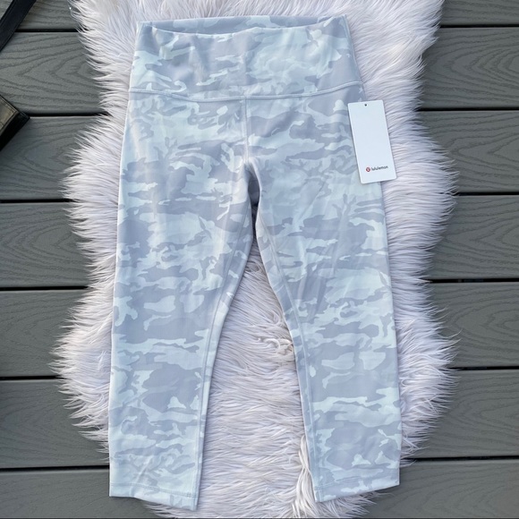 Lululemon Camo Cropped Leggings - Picture 3 of 5